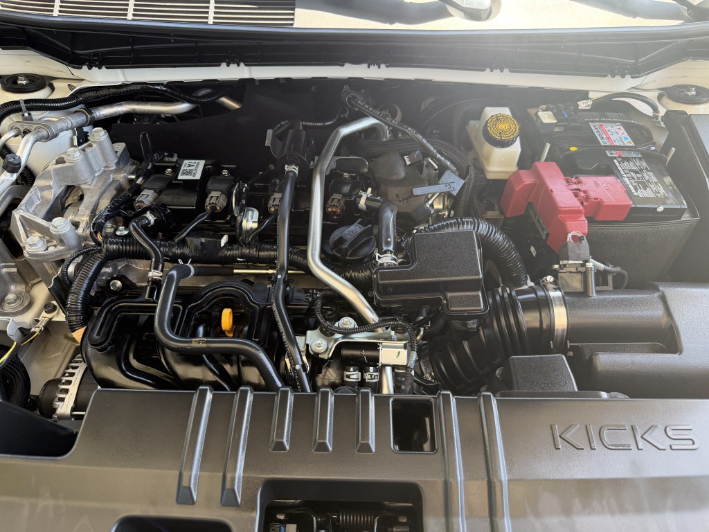 Used 2025 Nissan Kicks SV FWD image 34