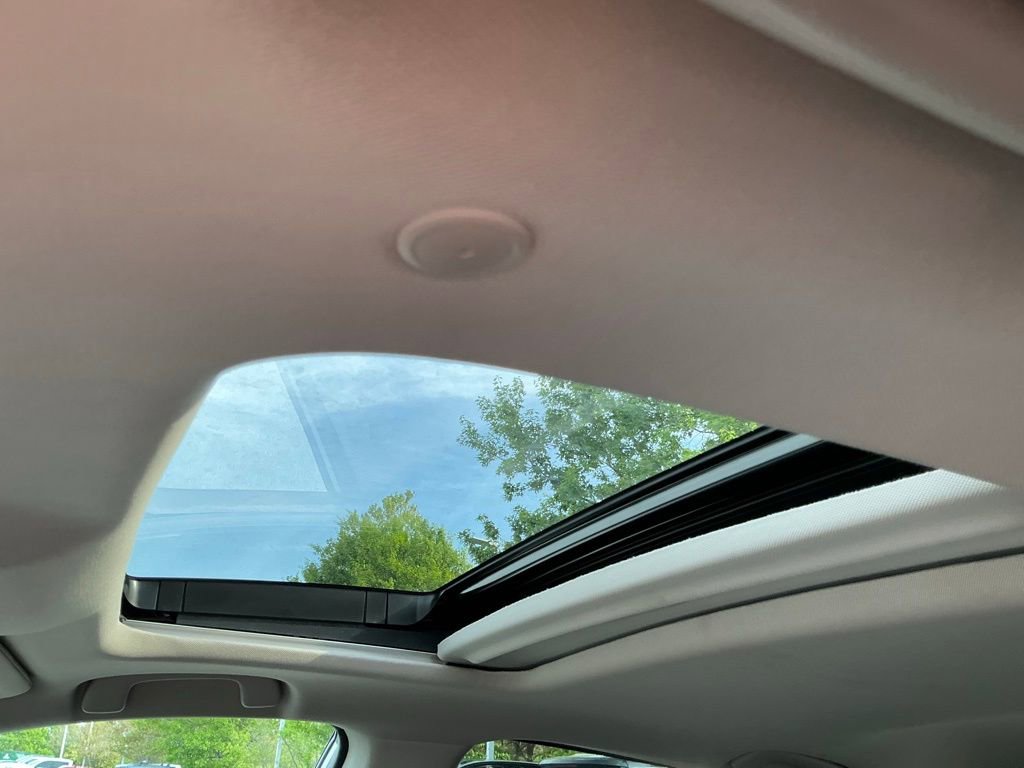 Used 2023 Honda Accord EX image 10