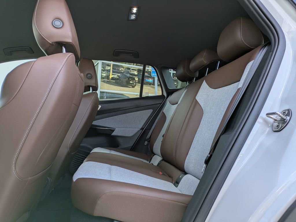 Certified 2023 Volkswagen ID.4 Pro image 15