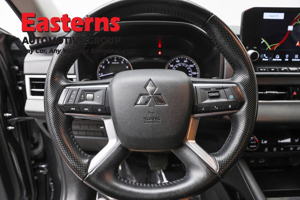Used 2024 Mitsubishi Outlander SE AWD/4WD image 10
