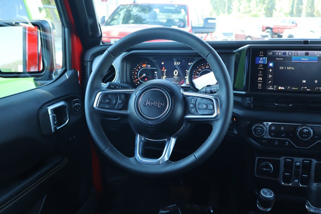 Certified 2026 Jeep Wrangler Unlimited Sahara AWD/4WD image 27