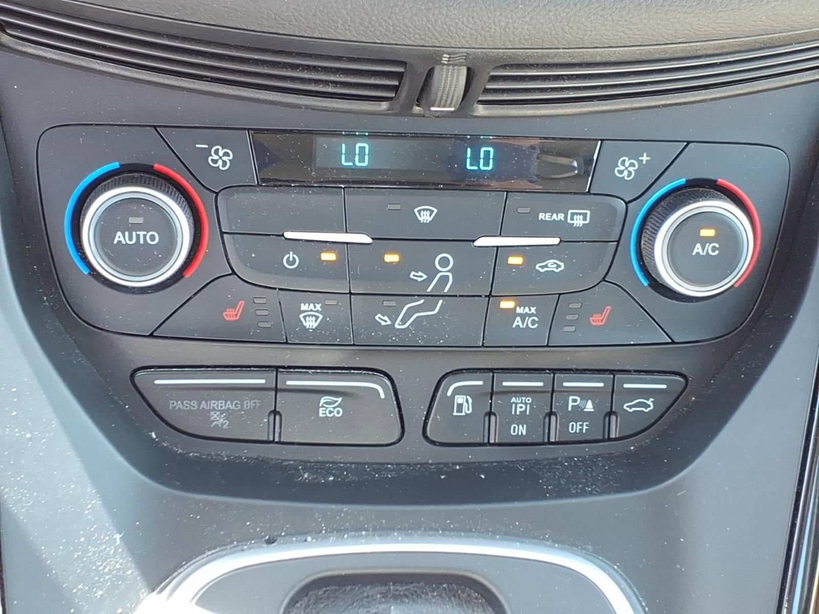 Used 2018 Ford C-MAX Titanium w/ Equipment Group 301A FWD image 17