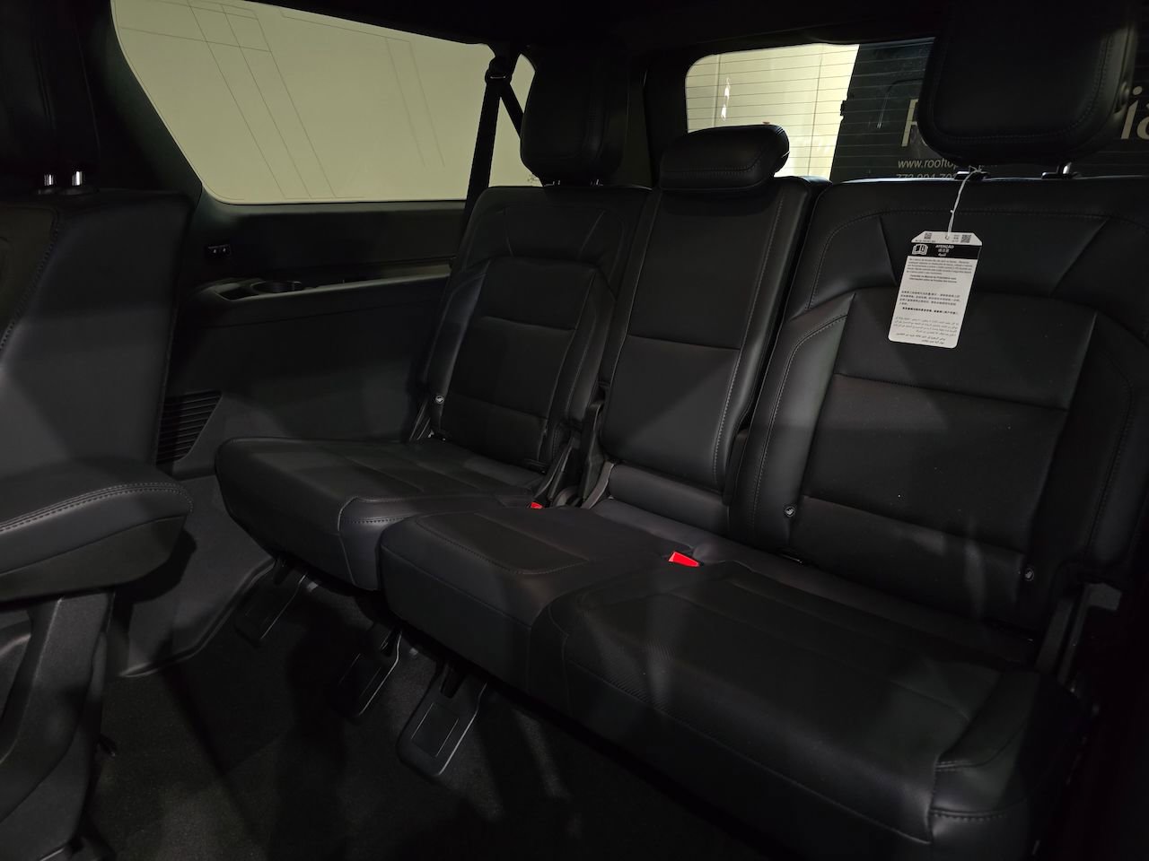 New 2025 Lincoln Navigator L Reserve w/ Jet Appearance Package image 32