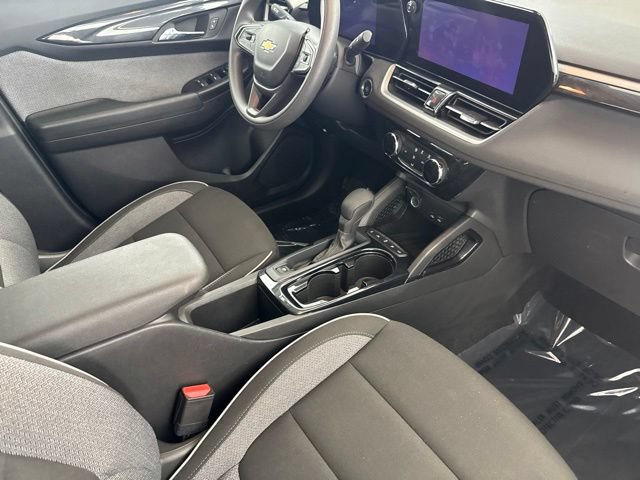 Used 2025 Chevrolet TrailBlazer LT AWD/4WD image 25