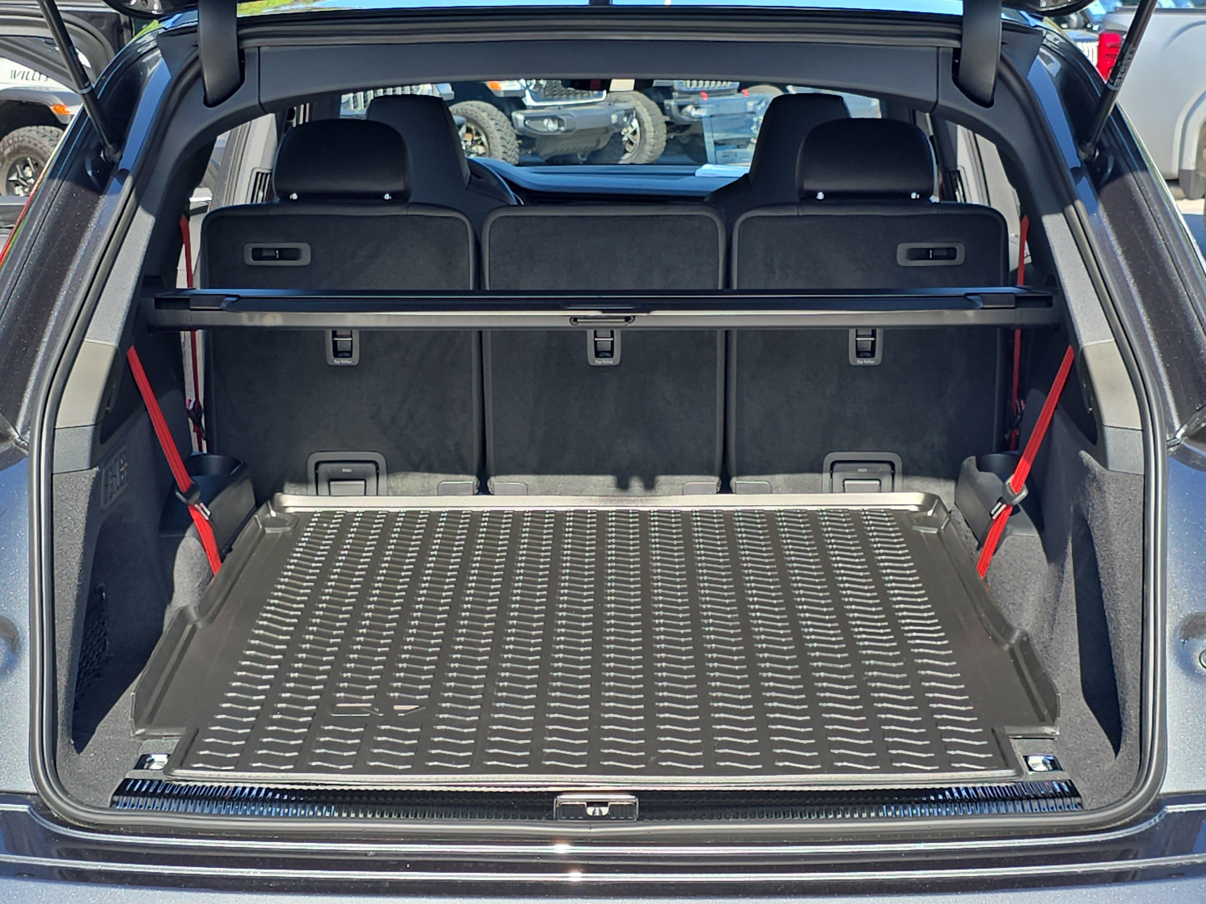 New 2026 Audi Q7 3.0T Prestige image 14