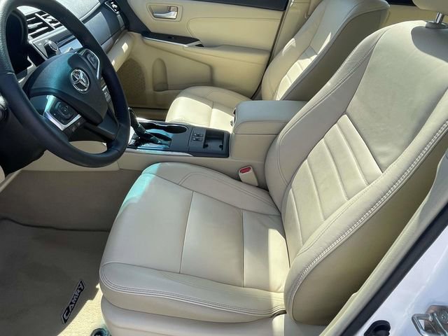 Used 2017 Toyota Camry XLE w/ Moonroof Package image 14