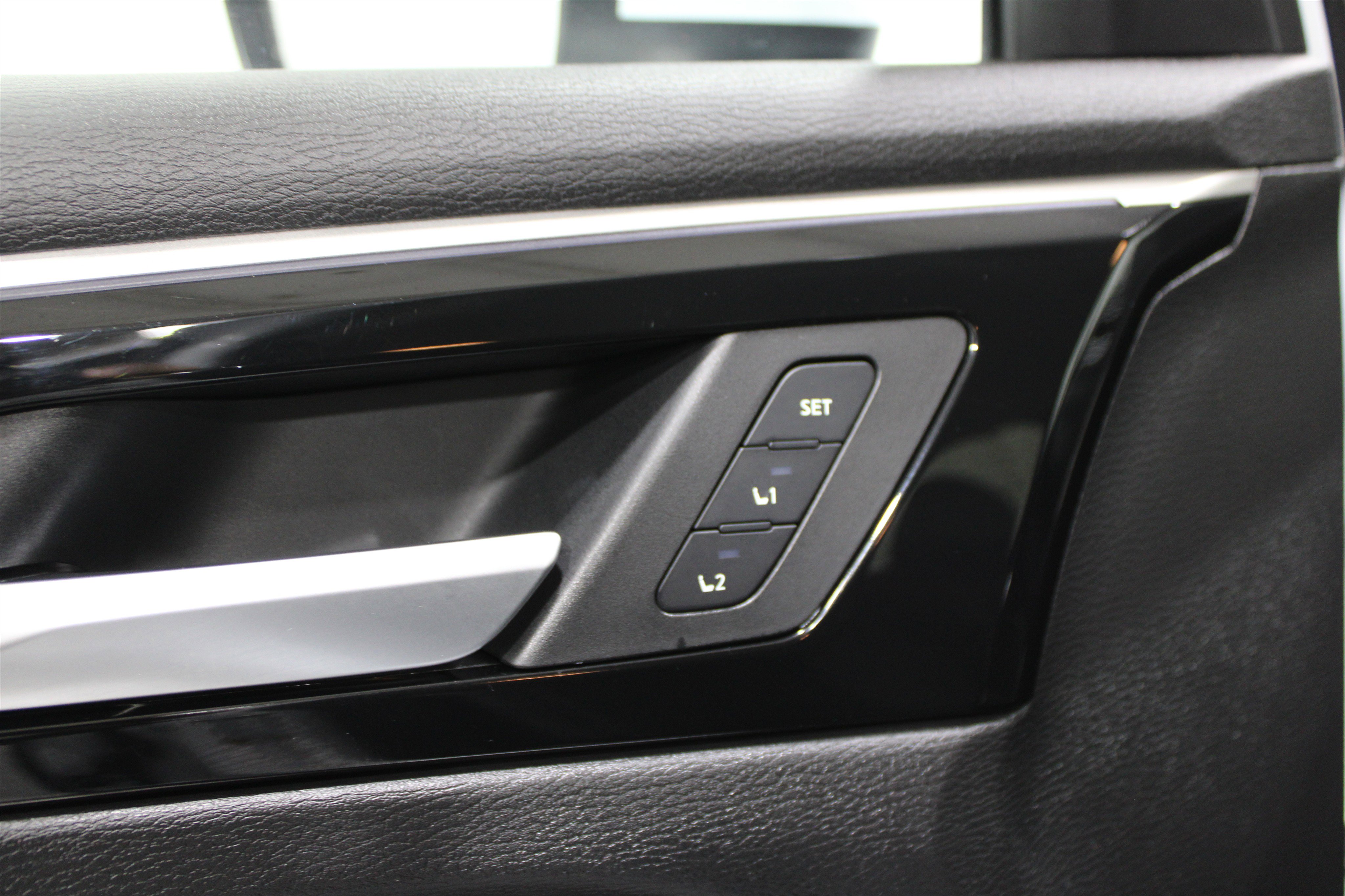 Used 2024 Mitsubishi Outlander SEL image 6