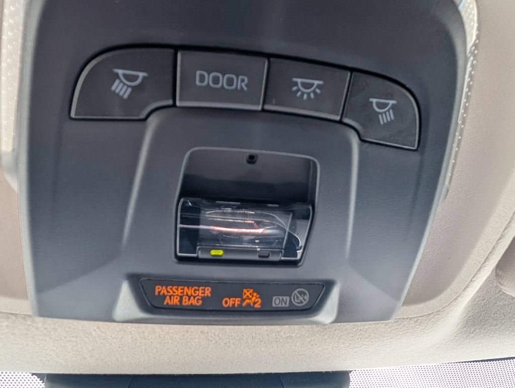 Used 2025 Toyota Corolla LE FWD image 12