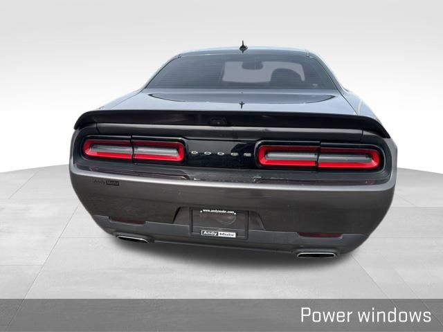 Used 2017 Dodge Challenger SXT image 14