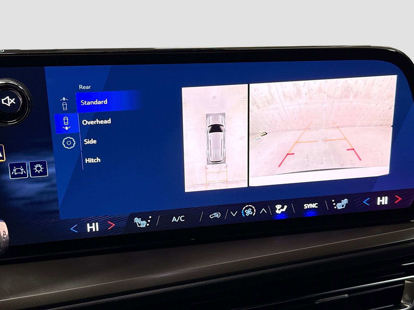 New 2026 Chevrolet Traverse LT w/ Driver Confidence Package image 16