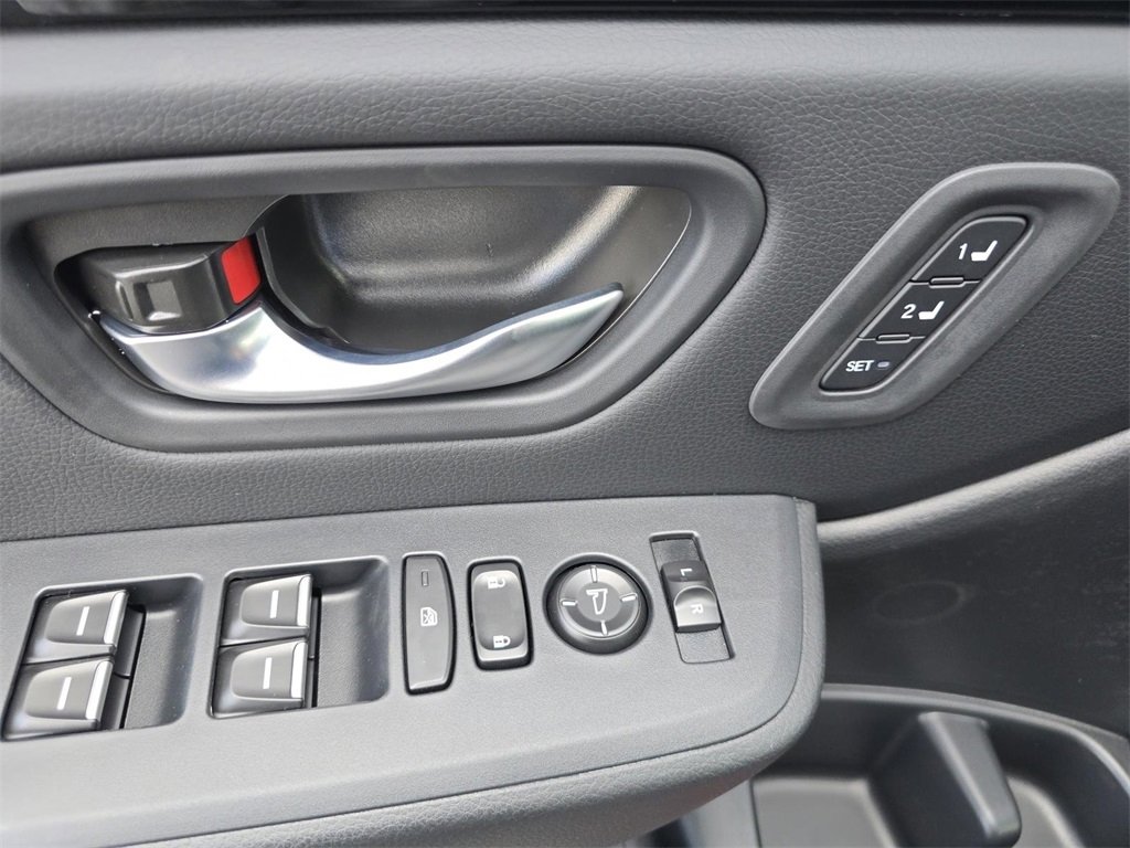 New 2025 Honda Pilot Touring image 31