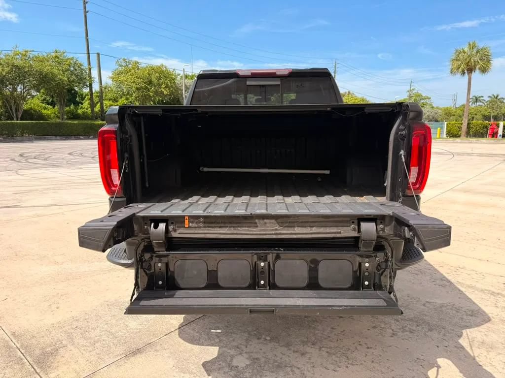 Used 2021 GMC Sierra 1500 Denali RWD image 9