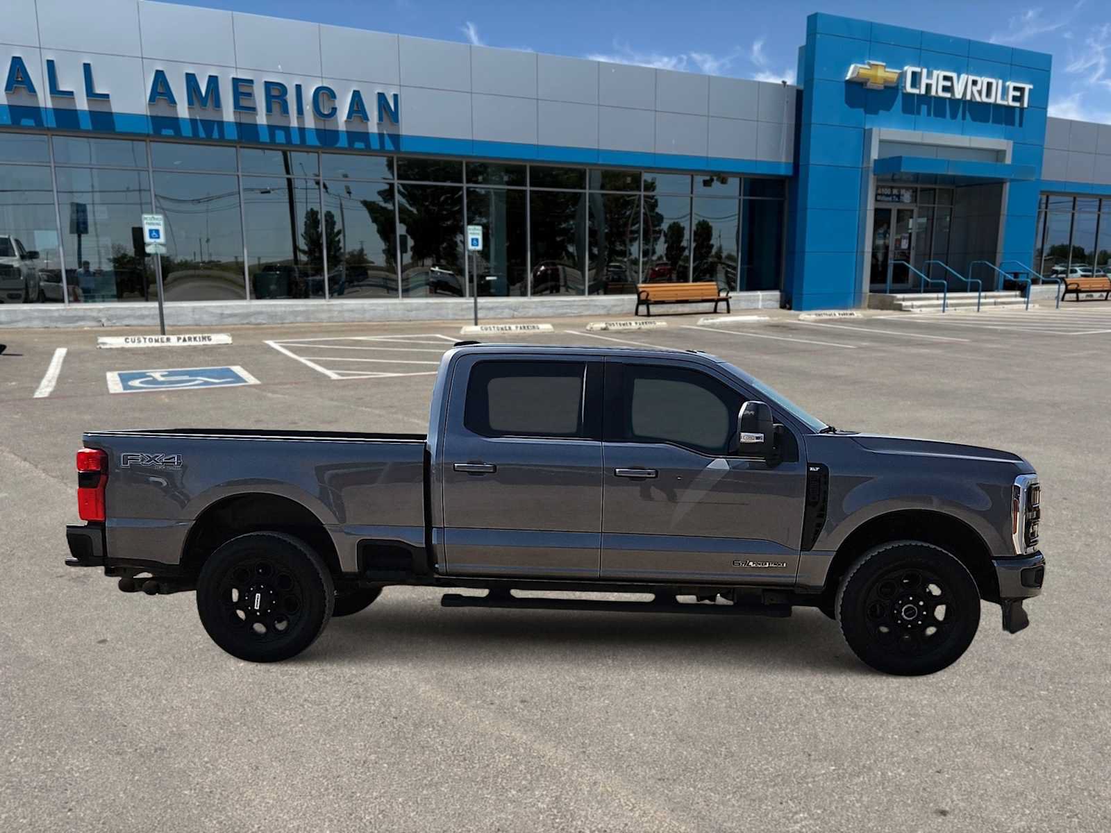 Used 2025 Ford F250 XLT w/ Black Appearance Package AWD/4WD image 9