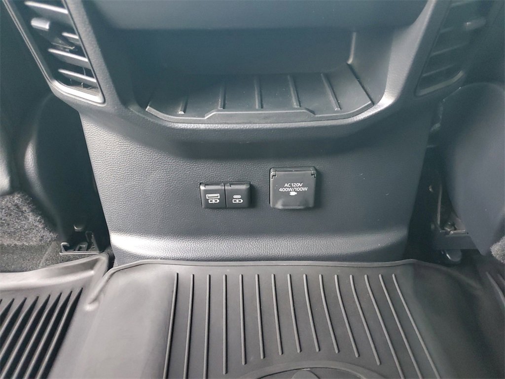 Used 2023 Toyota Tundra Limited image 10