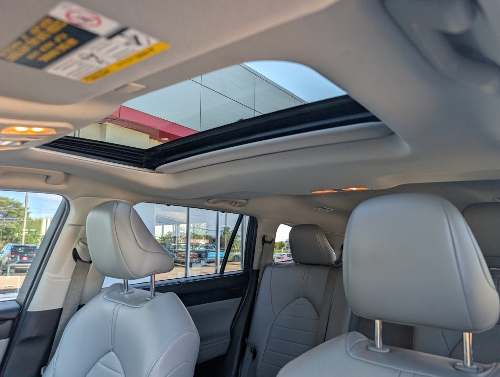 Certified 2022 Toyota Highlander XLE AWD/4WD image 25