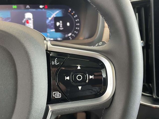 Used 2026 Volvo XC90 B5 Plus w/ Protection Package image 32