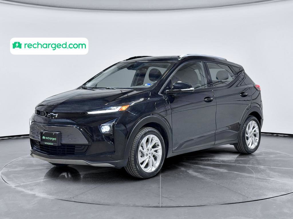 Used 2023 Chevrolet Bolt EUV LT w/ Driver Confidence Package FWD image 1