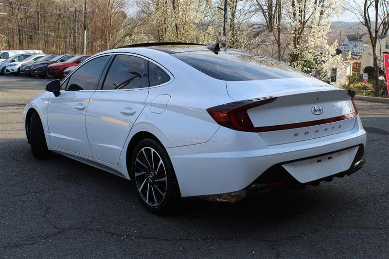 Used 2020 Hyundai Sonata SEL Plus w/ Tech Package FWD image 3