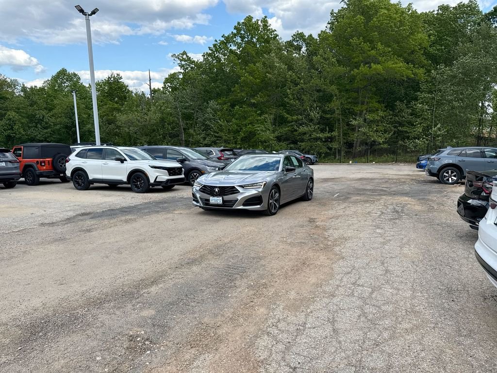 Used 2025 Acura TLX w/ Technology Package FWD image 4