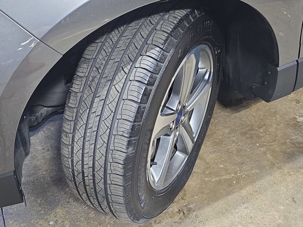 Used 2022 Ford Edge SEL w/ Convenience Package image 34