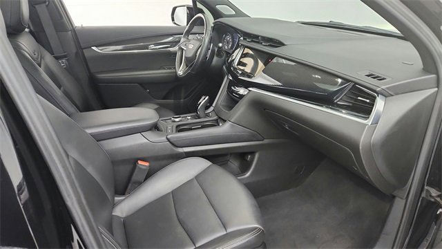 Used 2023 Cadillac XT6 Sport w/ LPO, ONYX Package image 23
