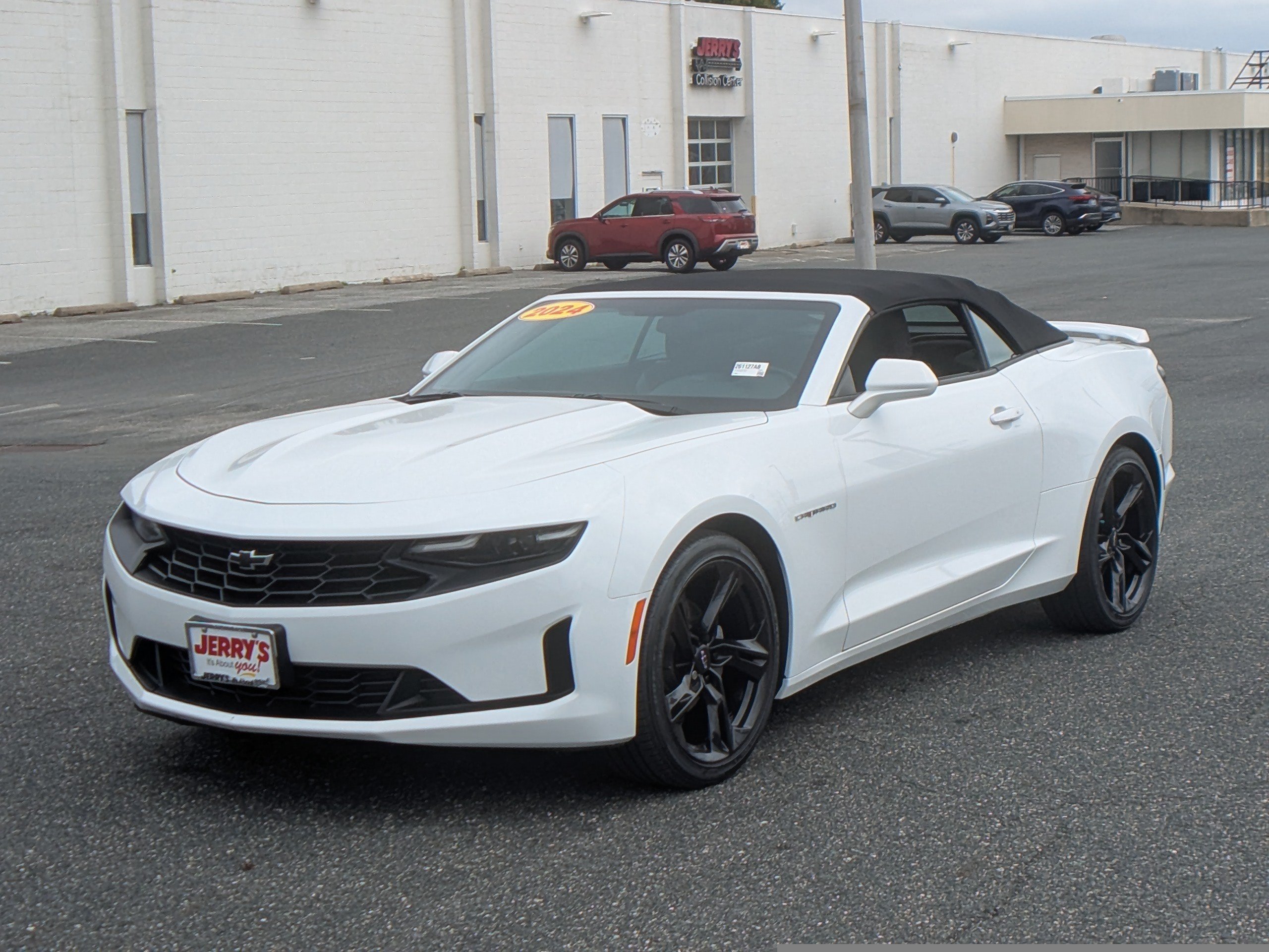 Used 2024 Chevrolet Camaro LT RWD image 4