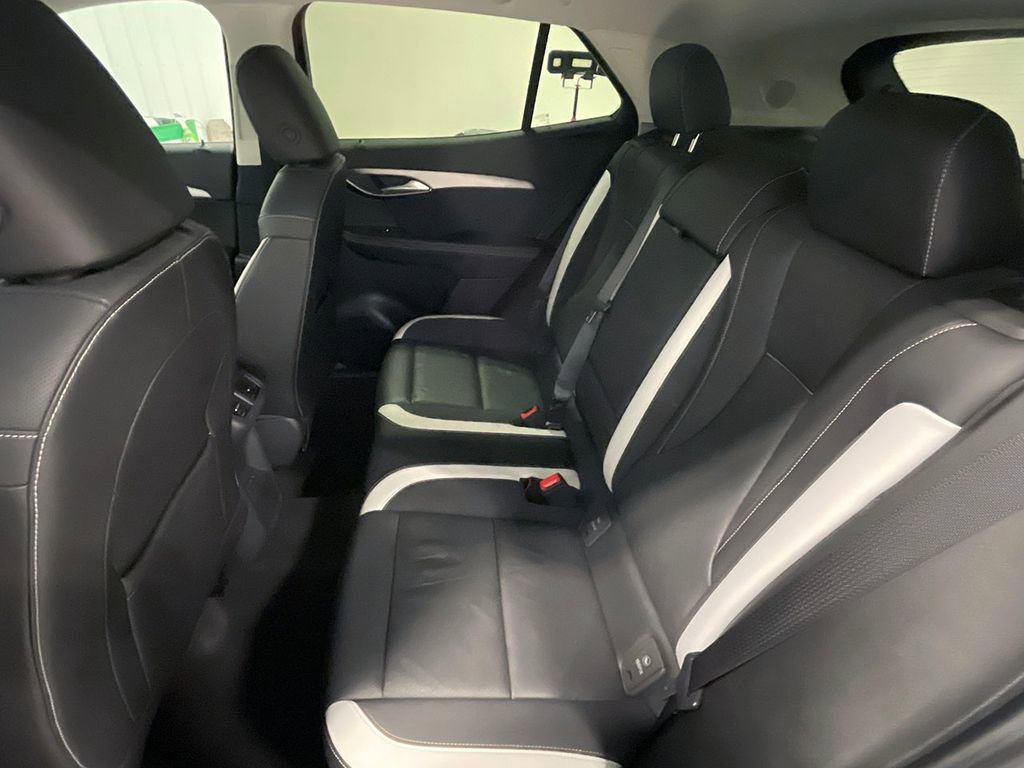 Used 2025 Buick Envision Sport Touring image 21