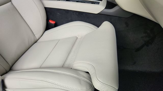 New 2026 Volvo XC90 B6 Ultra w/ Protection Package AWD/4WD image 40