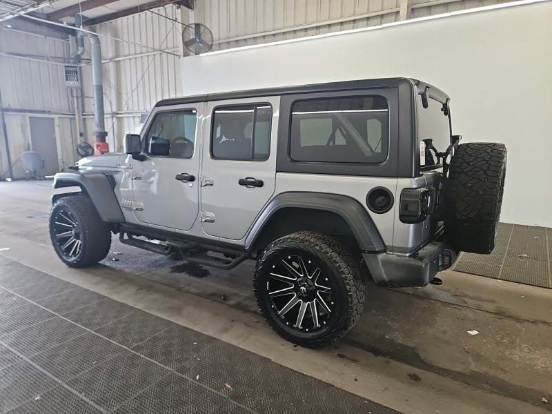Used 2020 Jeep Wrangler Unlimited Sport S image 3