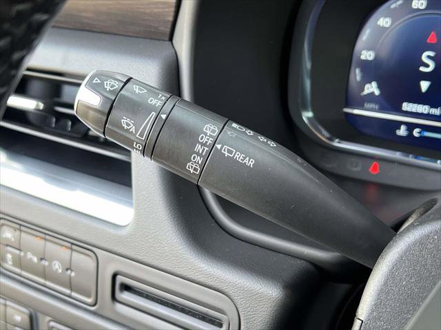 Used 2024 Chevrolet Suburban LT image 24