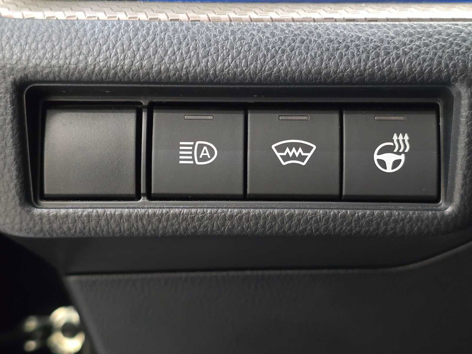 Certified 2024 Toyota Prius XLE AWD/4WD image 18