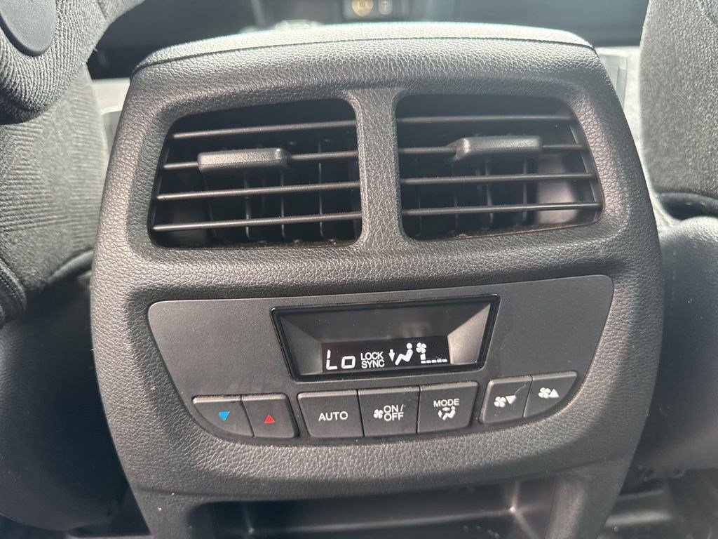 Used 2022 Honda Pilot Sport image 10