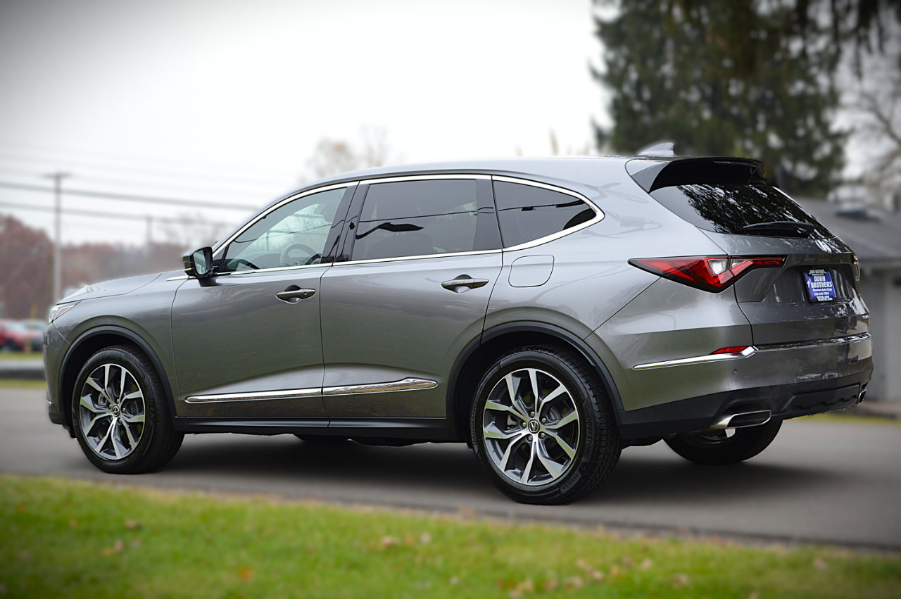 Used 2023 Acura MDX SH-AWD w/ Technology Package image 7