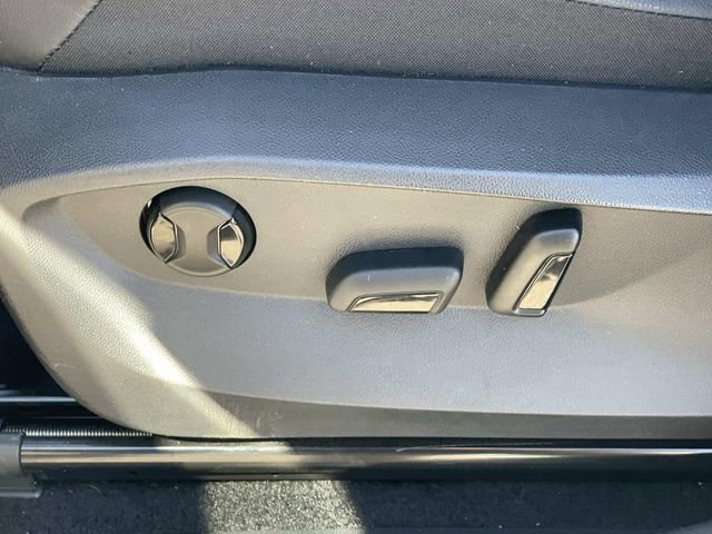 Used 2023 Volkswagen Tiguan SE image 20