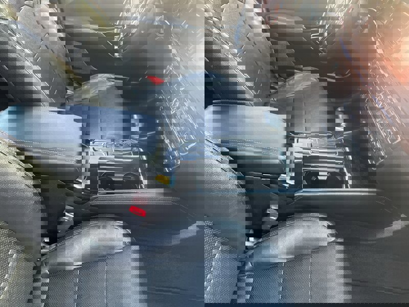 Used 2017 Kia Cadenza Premium w/ Luxury Package image 27