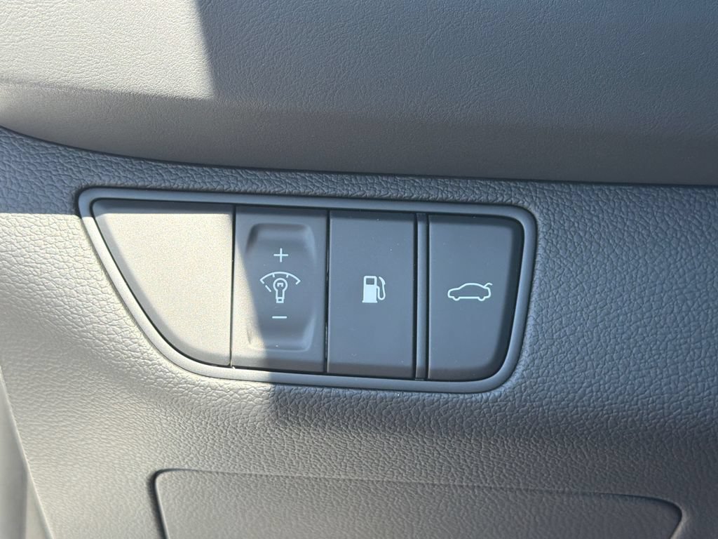 New 2026 Genesis G70 2.5T RWD image 34