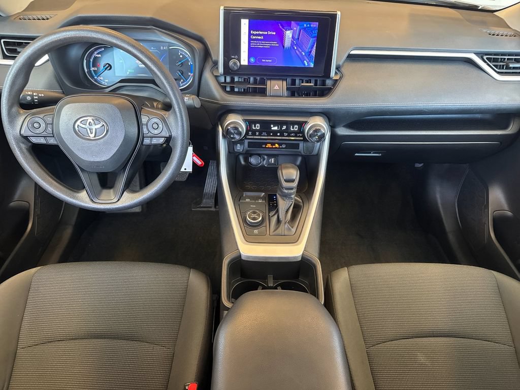 Used 2024 Toyota RAV4 LE AWD/4WD image 17