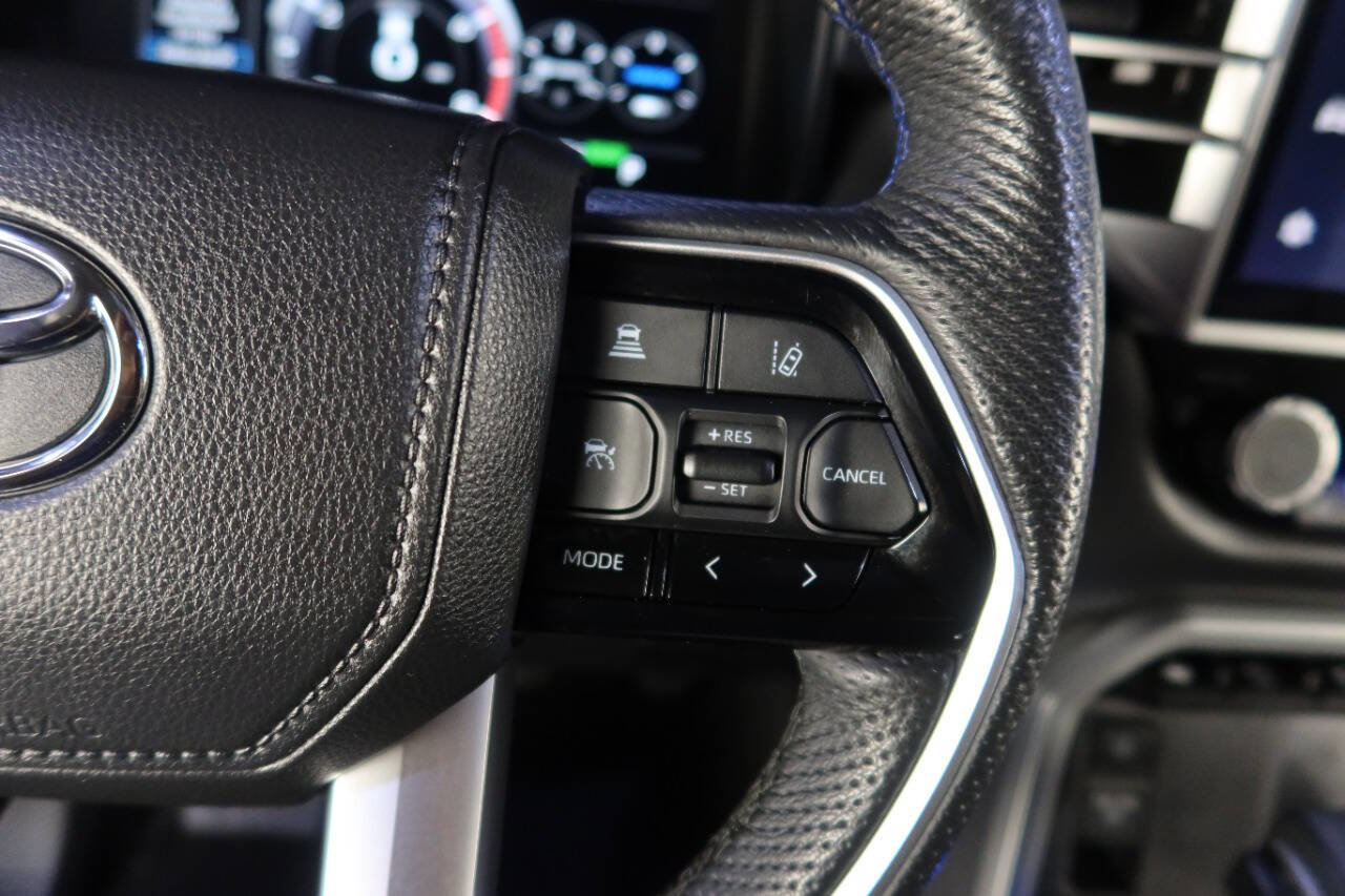 Used 2025 Toyota Tundra Platinum AWD/4WD image 37