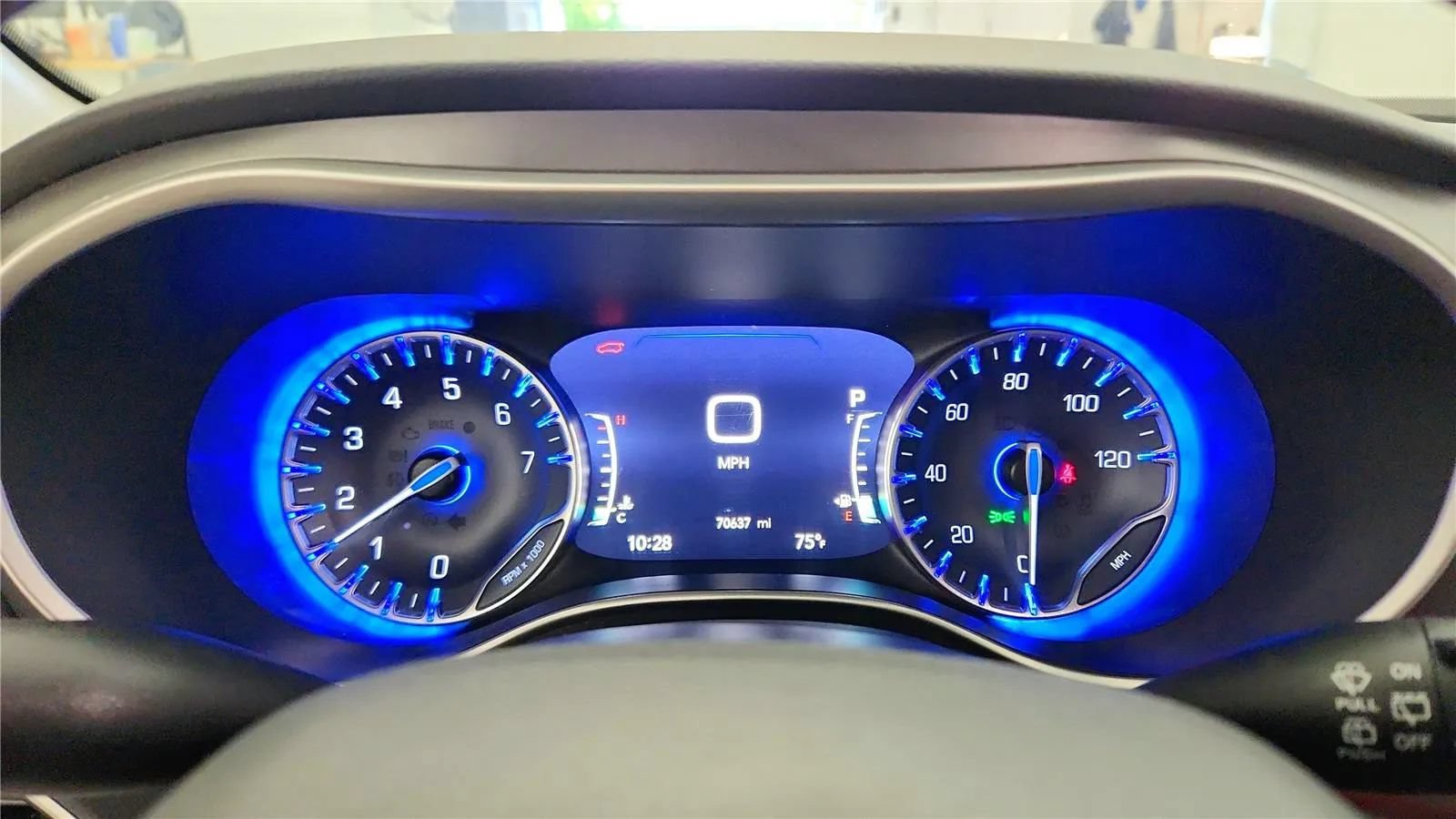 Used 2023 Chrysler Pacifica Touring-L FWD image 23
