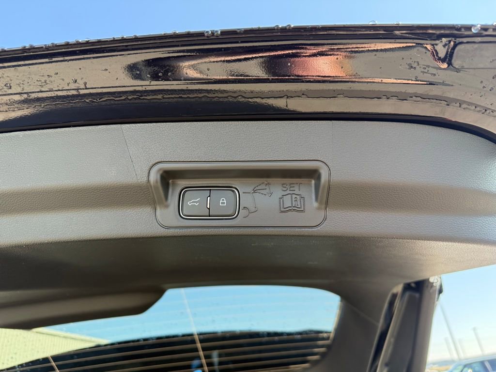 New 2026 Ford Explorer ST-Line w/ ST-Line Street Pack image 36