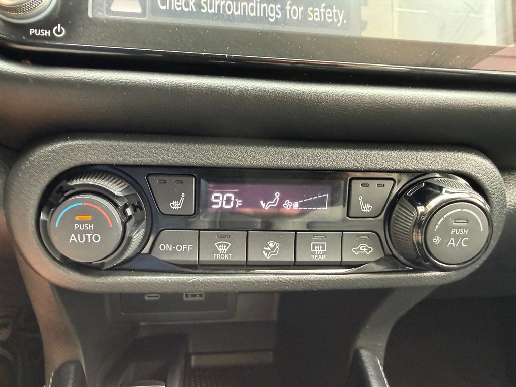 Used 2022 Nissan Kicks SR w/ Premium Package image 9