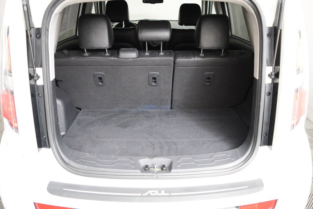 Used 2011 Kia Soul + FWD image 19
