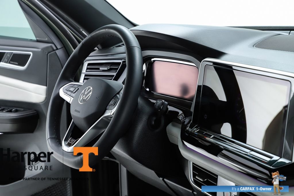 Used 2025 Volkswagen Atlas Cross Sport SEL Premium R-Line image 74