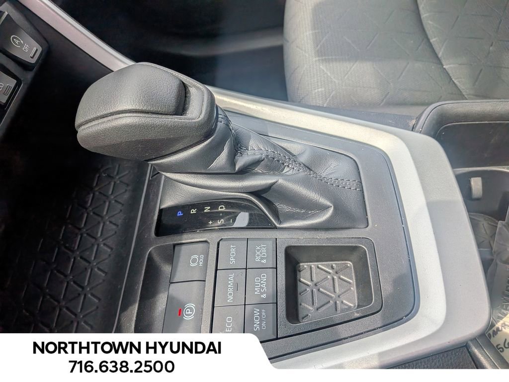 Used 2022 Toyota RAV4 XLE w/ Convenience Package AWD/4WD image 15