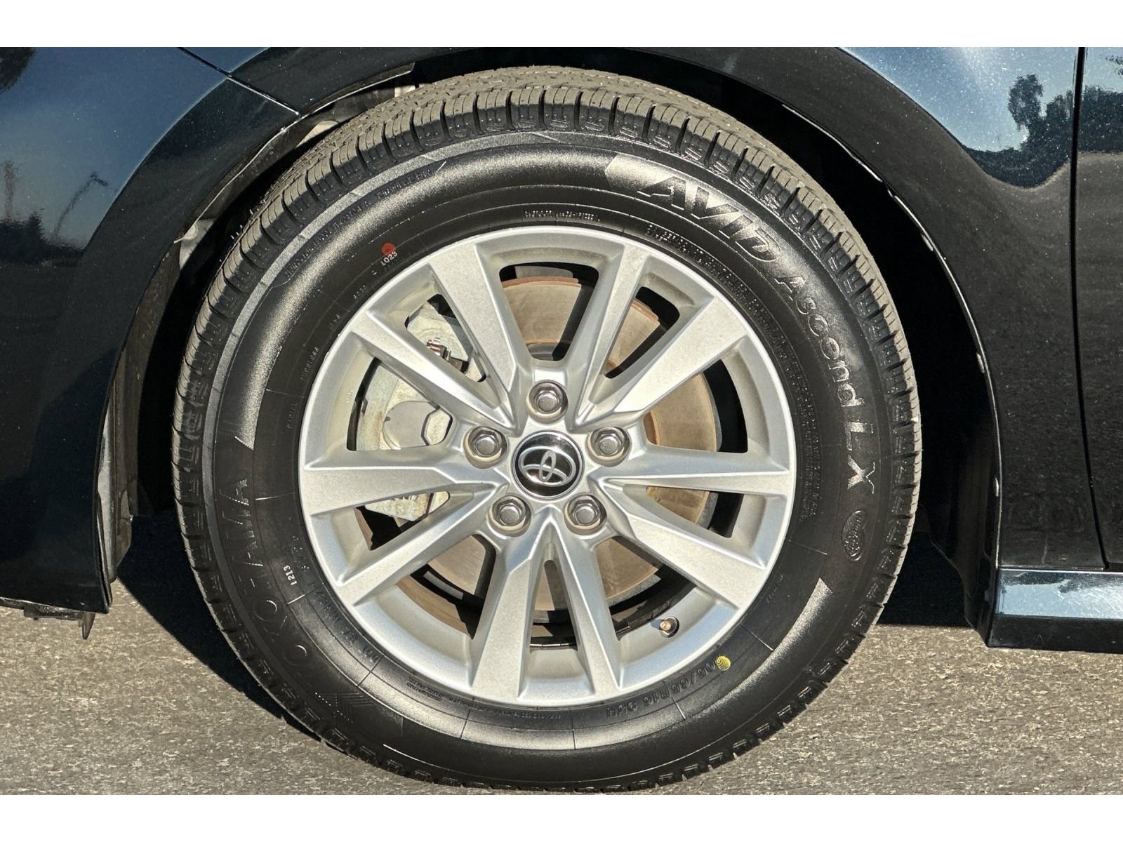 Used 2025 Toyota Camry LE FWD image 32