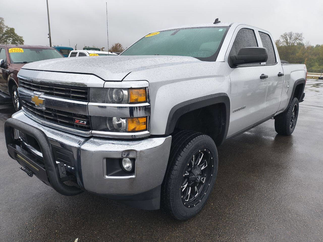 Used 2015 Chevrolet Silverado 2500 LT w/ Z71 Package, Off-Road image 2