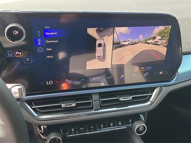 New 2026 Chevrolet Equinox EV LT image 32