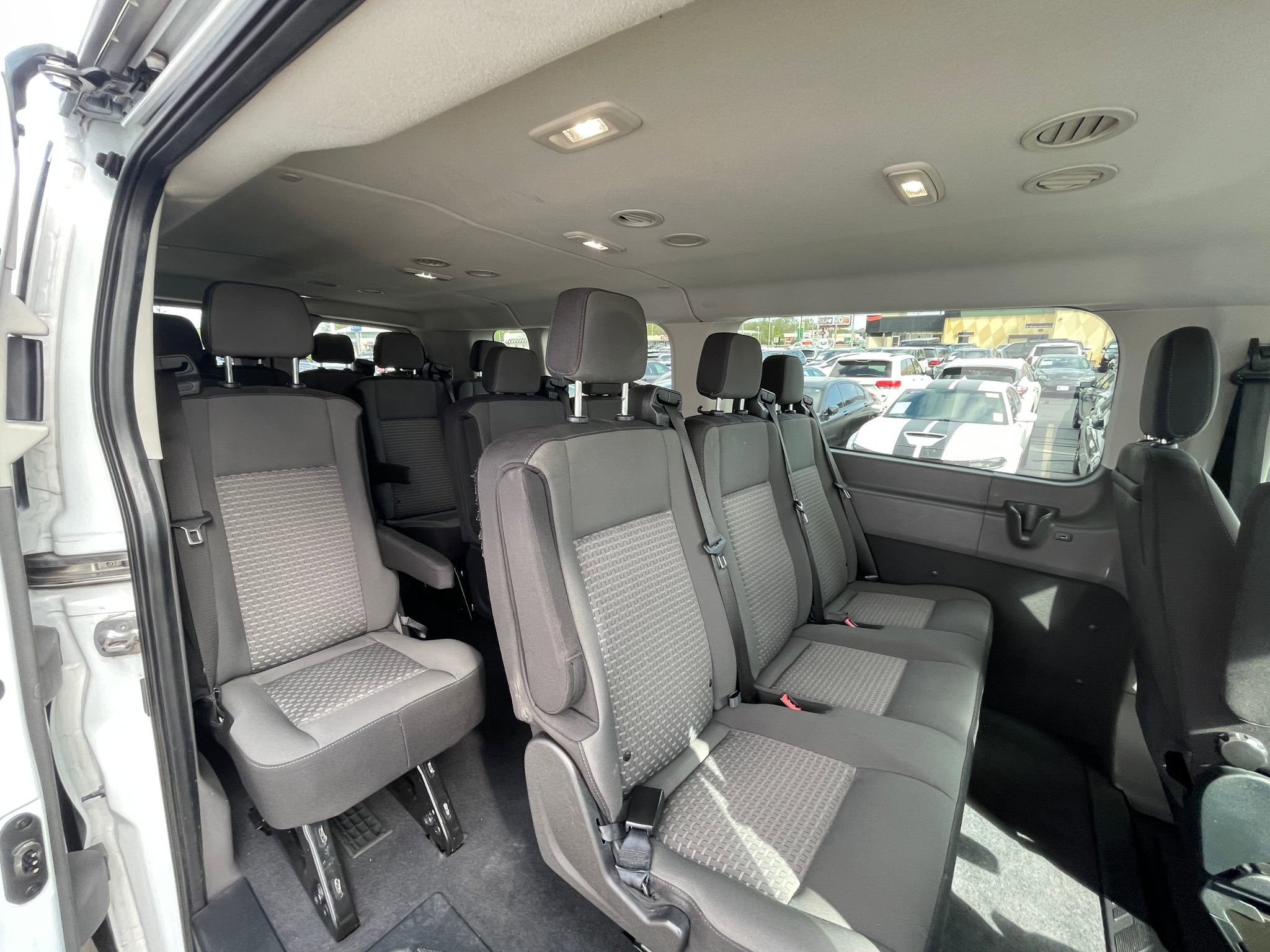 Used 2022 Ford Transit 350 XLT image 28