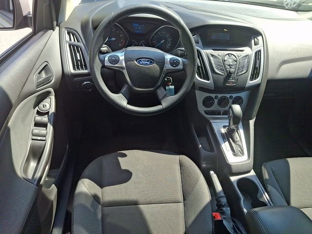 Used 2012 Ford Focus SE w/ SE Winter Pkg FWD image 17