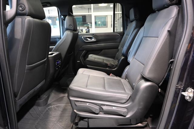 Used 2021 Chevrolet Suburban Z71 w/ Luxury Package image 11